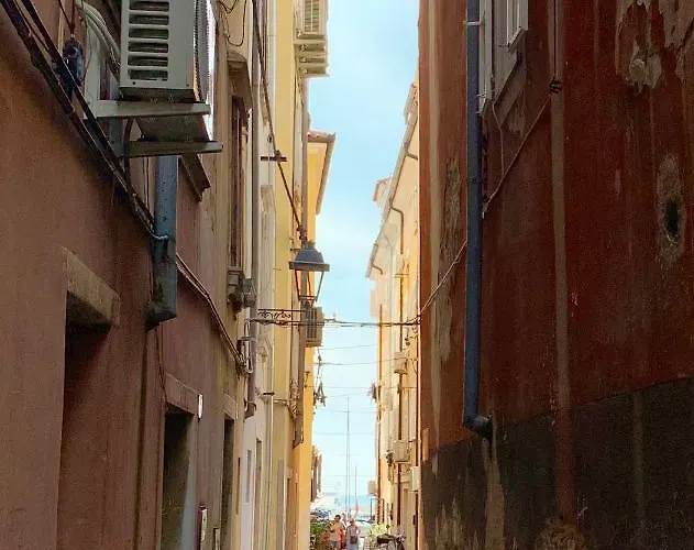 Devi-piran Apartman *